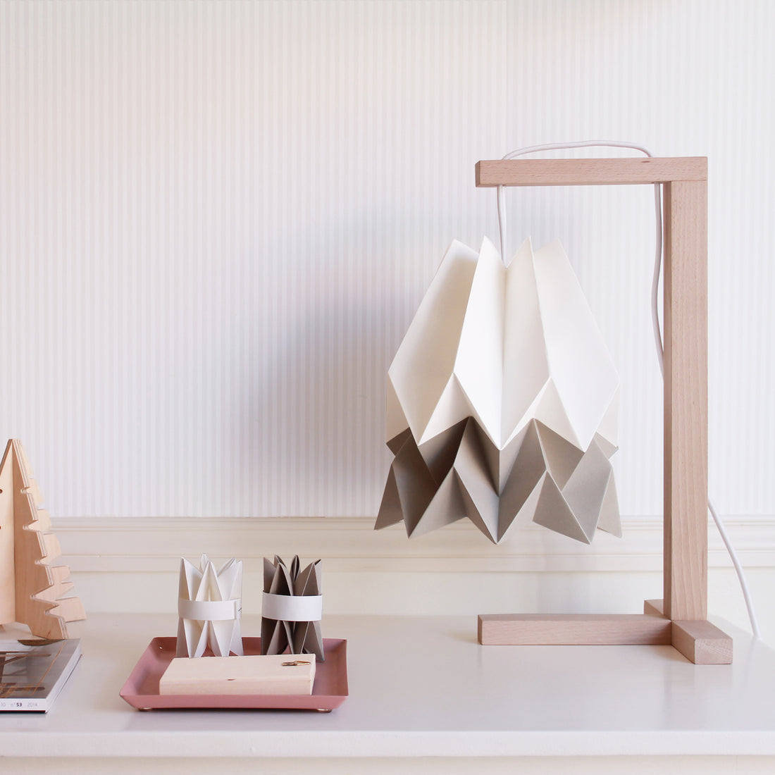 Orikomi de Mesa Branco com Risca Taupe