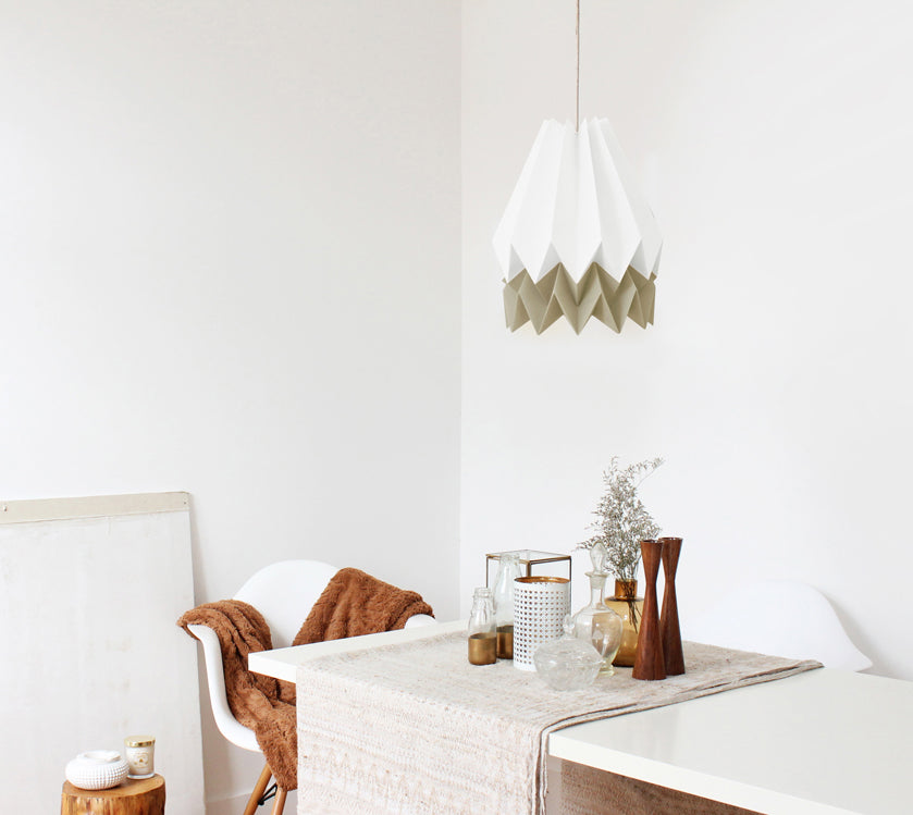 Orikomi PLUS Polar White with Light Taupe Stripe