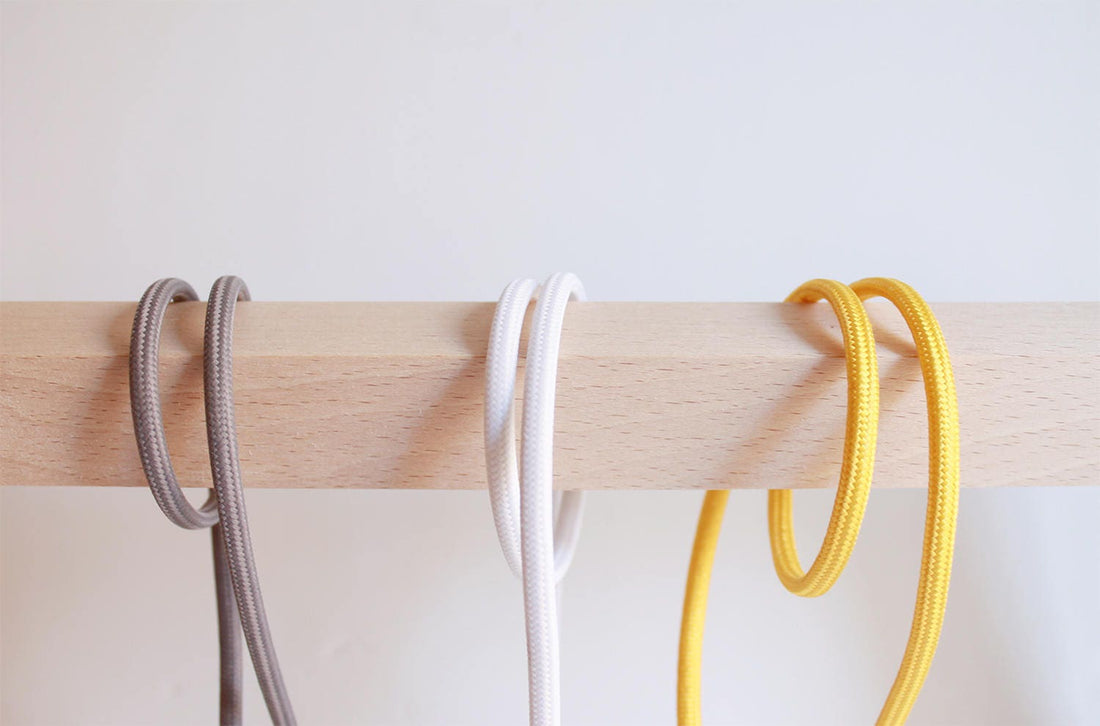 Orikomi de Mesa Branco com Risca Cinza Escura